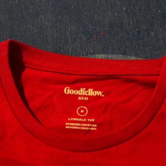 Goodfellow co red Flag Mouse Skull Graphic Tee - Picture 5 of 6